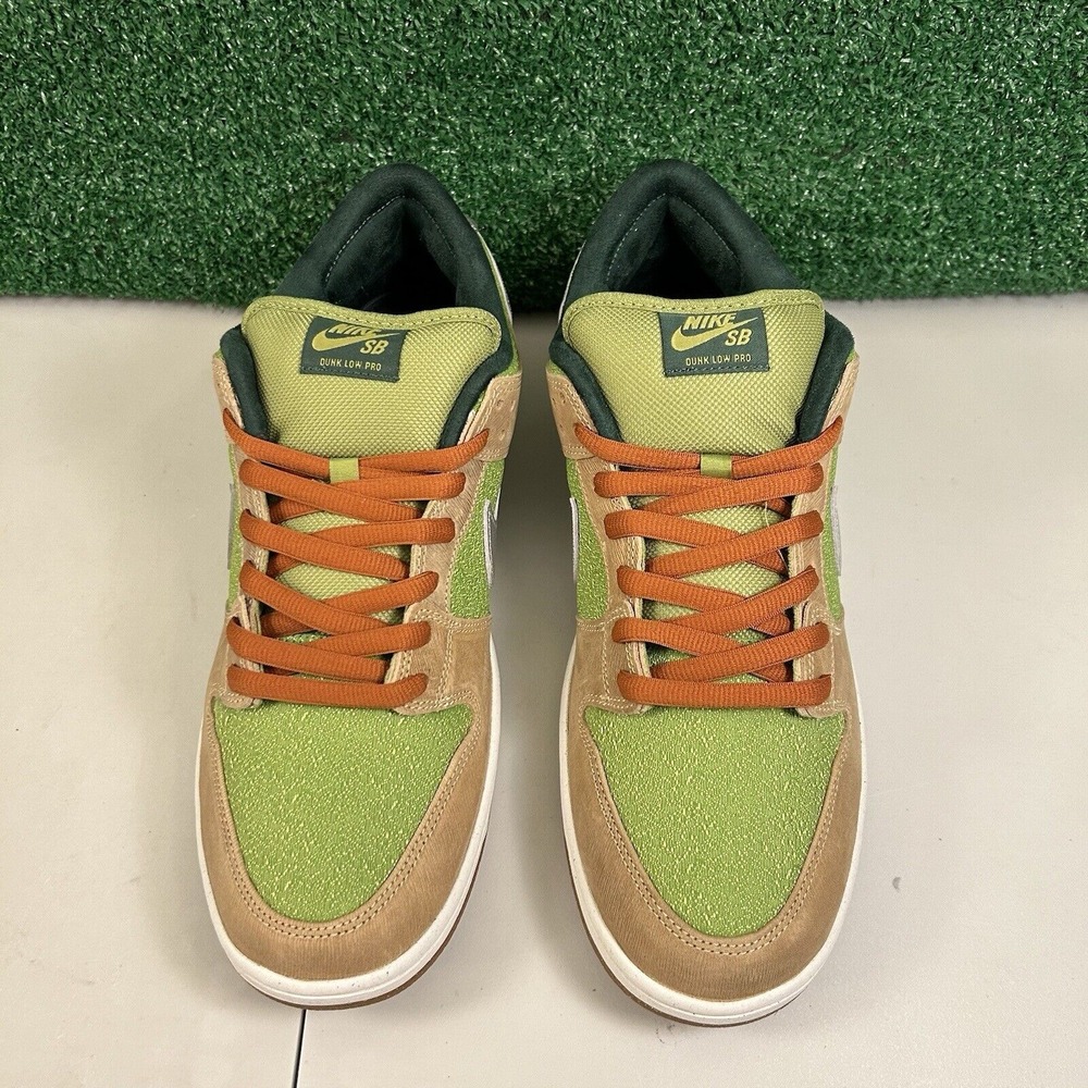 Nike Men's Low-Top Skate Shoe - Green/Tan - Picture 3 of 11